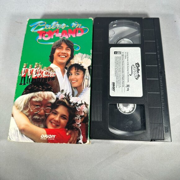 Babes In Toyland VHS 1986 G Rating Drew Barrymore Orion Home Video Family Classi - Picture 3 of 3
